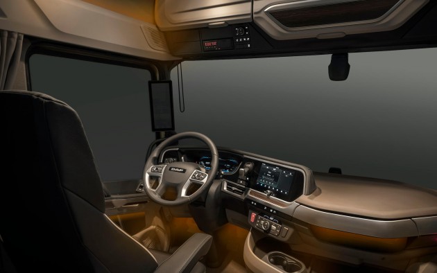 57-Full-LED-interior-lighting-and-DAF-Ambient-Lighting-for-a-warm-interior-atmosphere